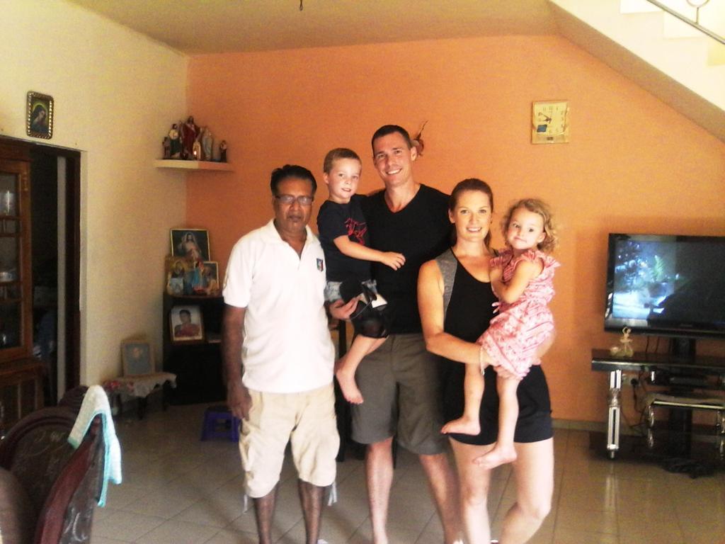 Randi Homestay In Negombo Exterior foto