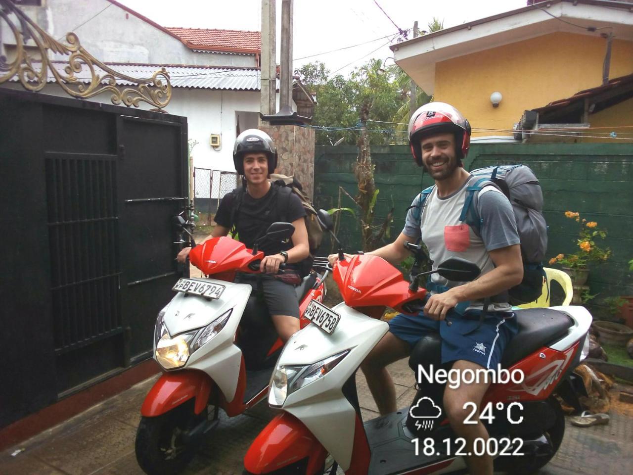 Randi Homestay In Negombo Exterior foto