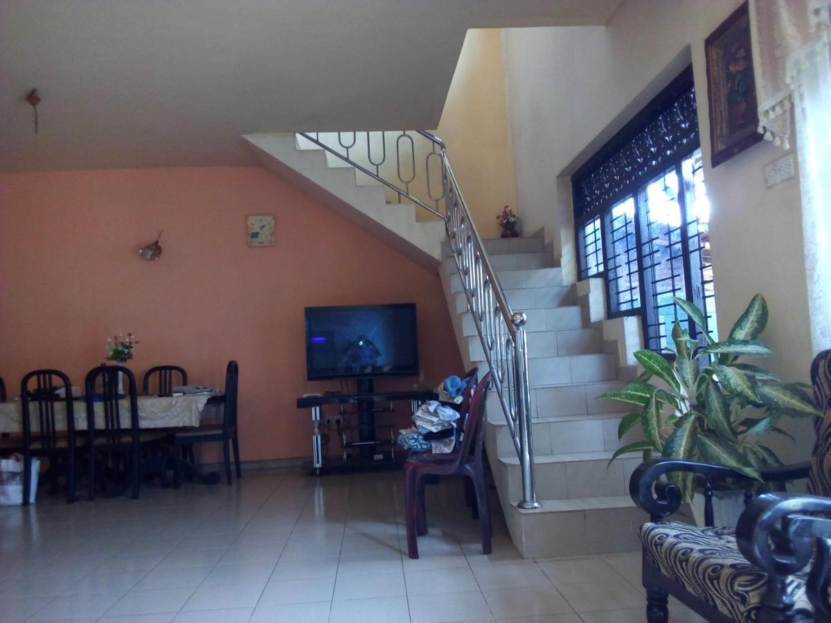 Randi Homestay In Negombo Exterior foto